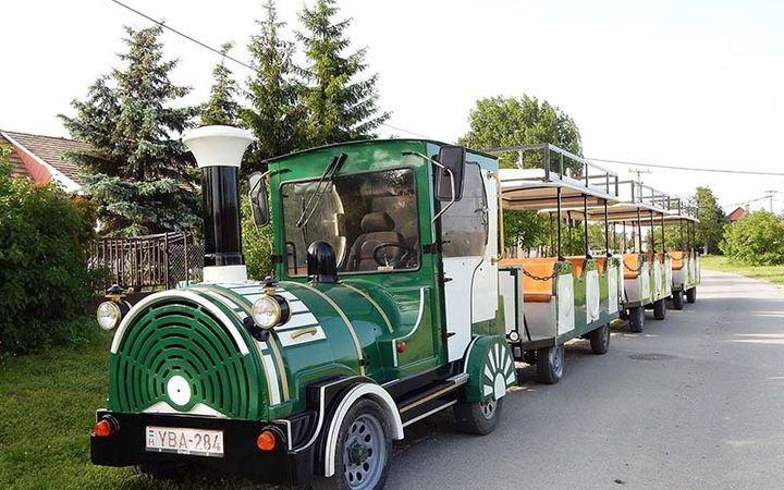 A kisvonatok.hu egyik városnéző szerelvénye